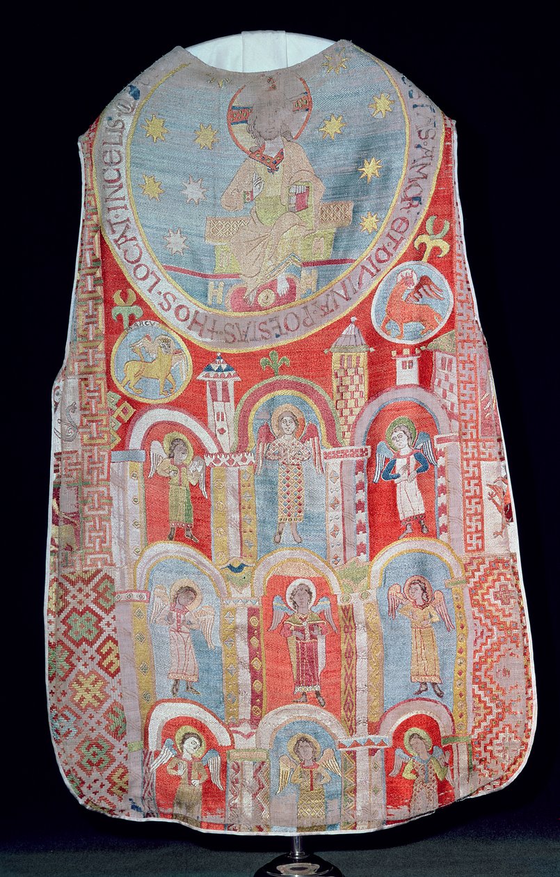 来自施蒂利亚州 Goess 修道院的 Chasuble，是著名的教宗套装的一部分，“Gosser Ornat”，13 世纪中叶（用丝绸刺绣覆盖的亚麻地面） 作者 不明