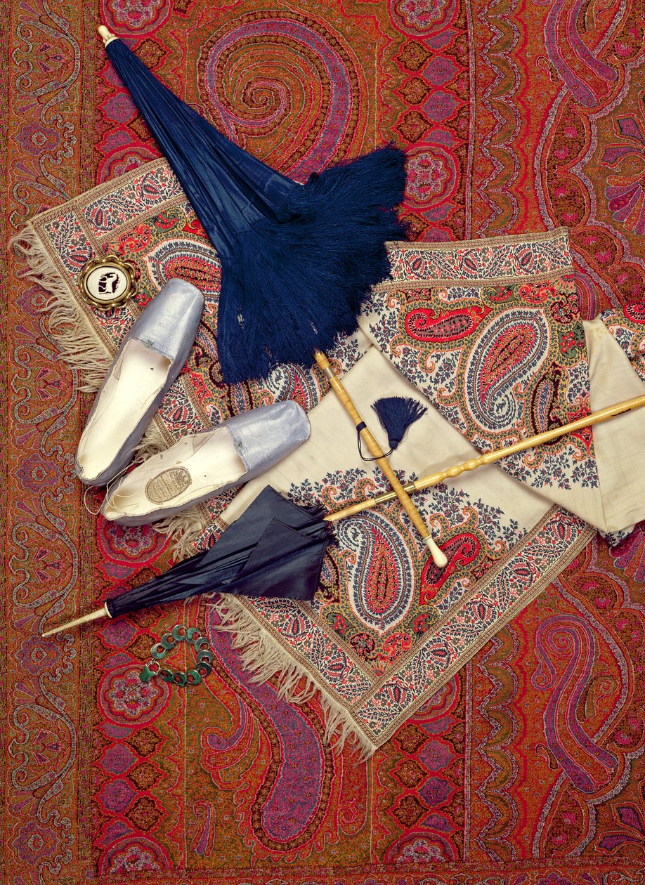 Costume accessories 1845-70, including shoes by Slade of Cheltenham and jewellery 作者 不明