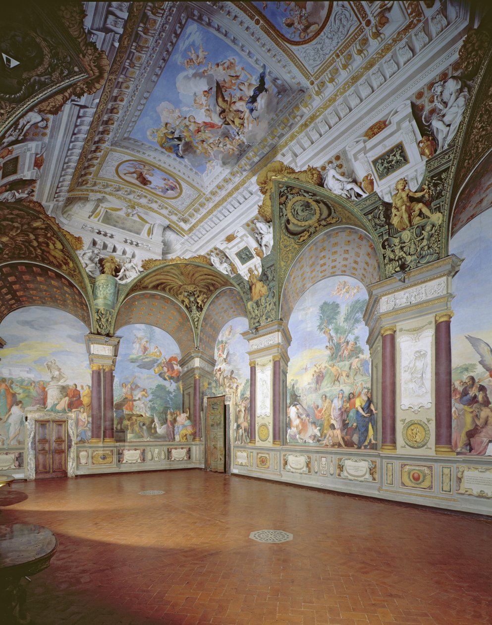 沙龙的内部装饰着乔瓦尼·达·桑乔瓦尼 (Giovanni da Sangiovanni) 的壁画，位于皮蒂宫 (Pitti Palace) 作者 不明