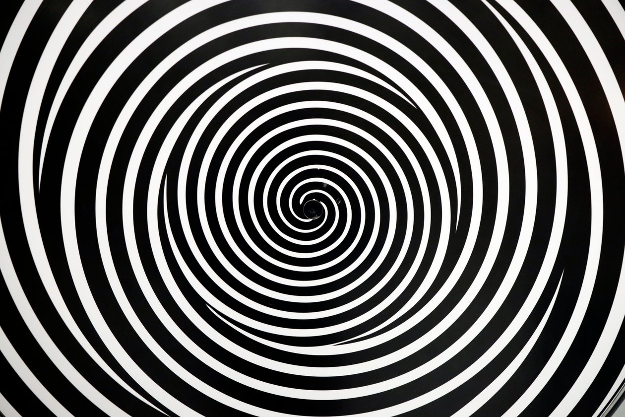 幻觉博物馆。转盘。迪拜。阿拉伯联合酋长国，2021年(照片) 作者 未知艺术家