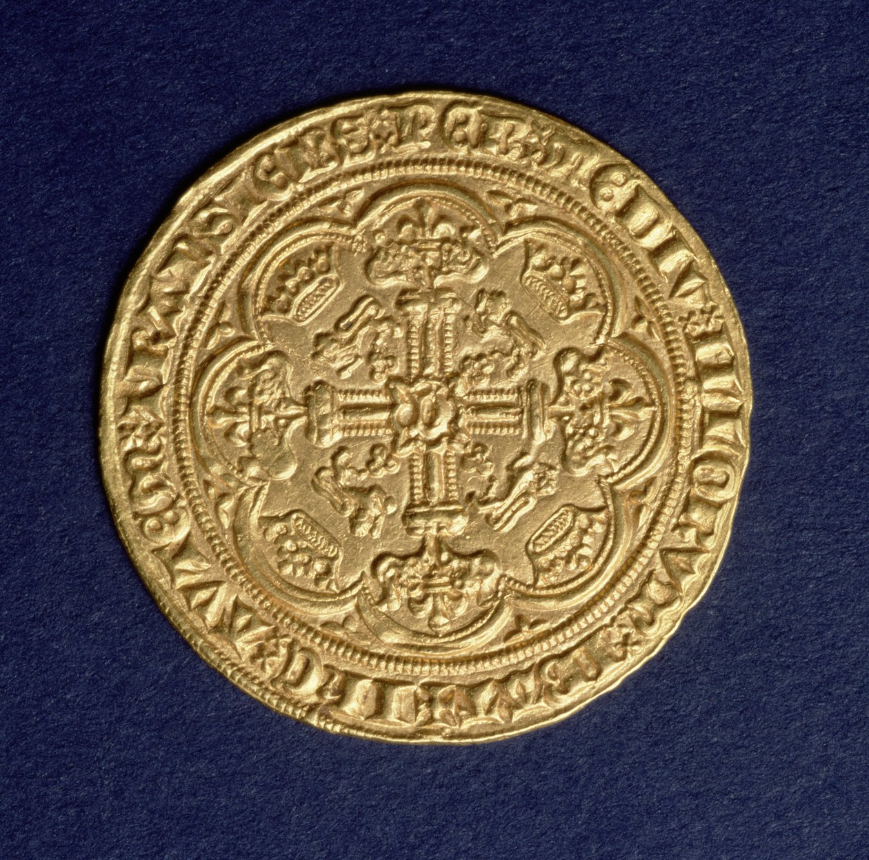 爱德华三世贵族 (1312-77) 背面显示十字图案，加来铸币厂，1344 年推出（金）（正面见：110161） 作者 不明