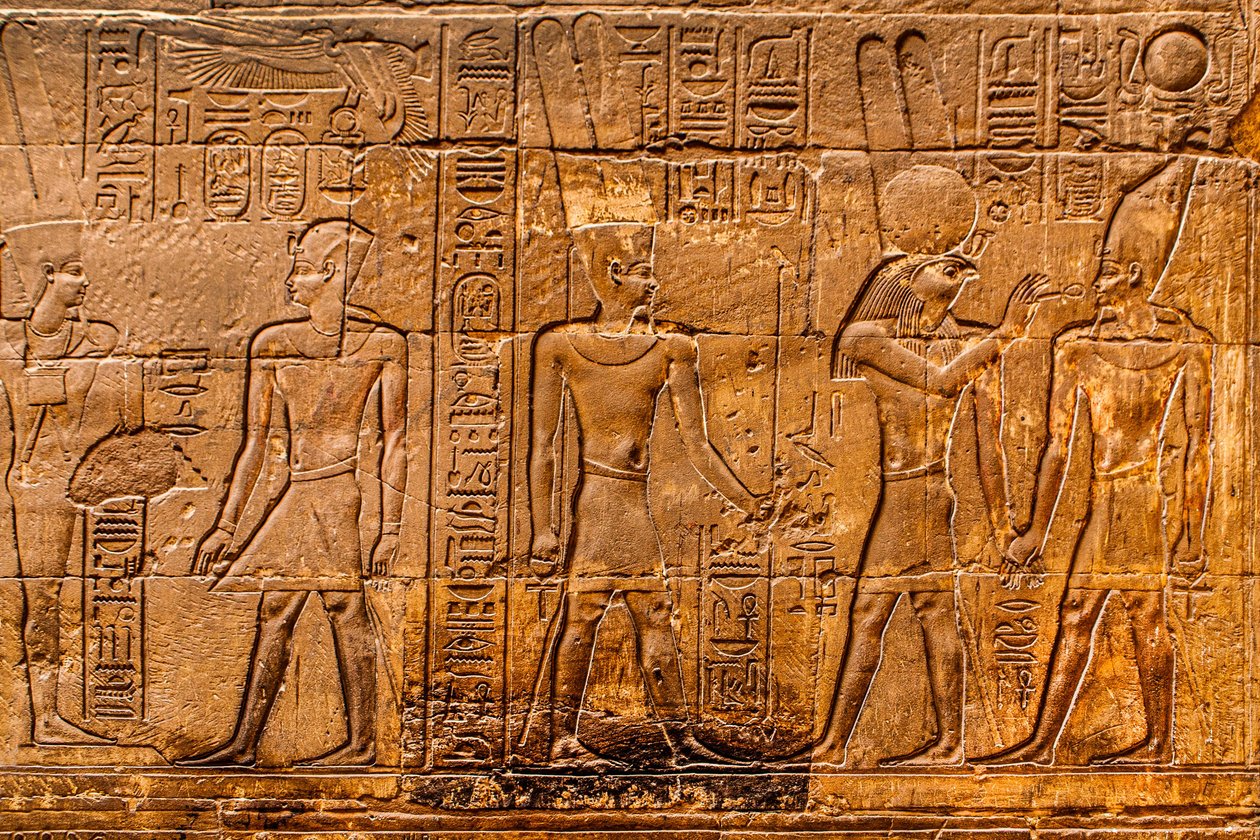 Relief, new life is breathed into the pharaoh, Luxor Temple, Thebes, Egypt, Africa (photo)   1439850   zh       chinese Successfully Translated  Original: Internal cover design Translat: Internal cover design 1402018 zh chinese Successfully Translated Orig 作者 未知艺术家
