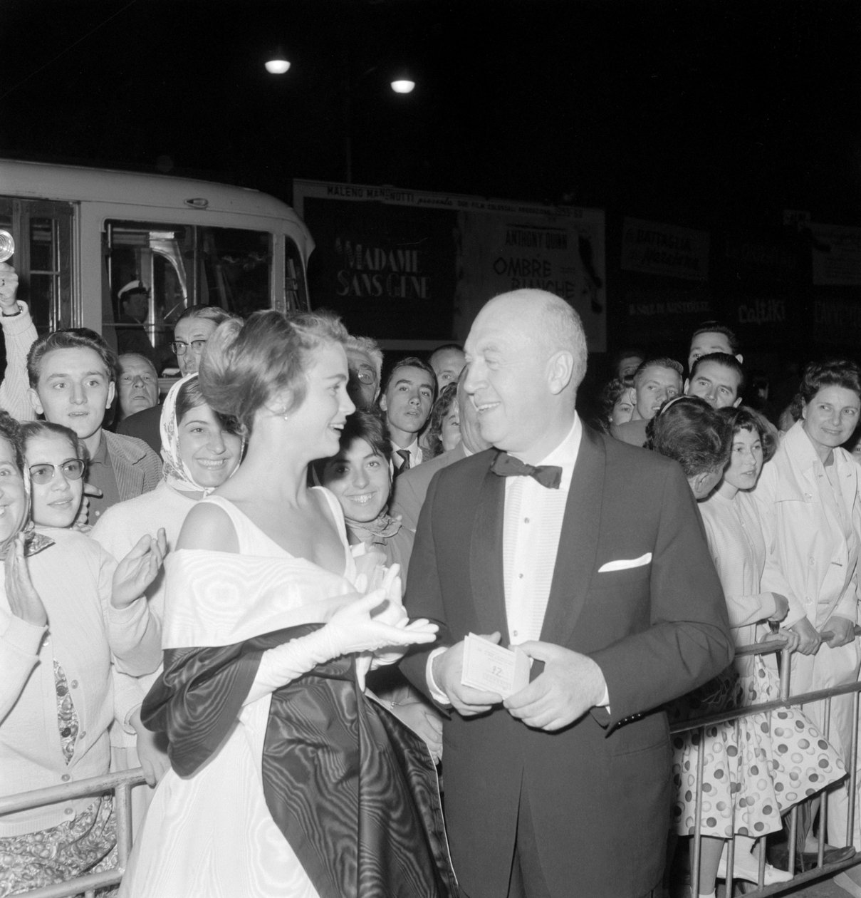 导演奥托·普雷明格与女演员李·雷米克在威尼斯丽都国际电影节 - 1959 年 作者 不明