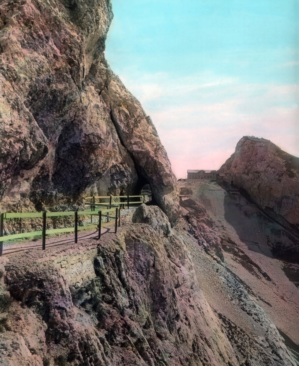 通往瑞士 Tomlishorn 峰的道路，约 1910 年代 作者 未知艺术家