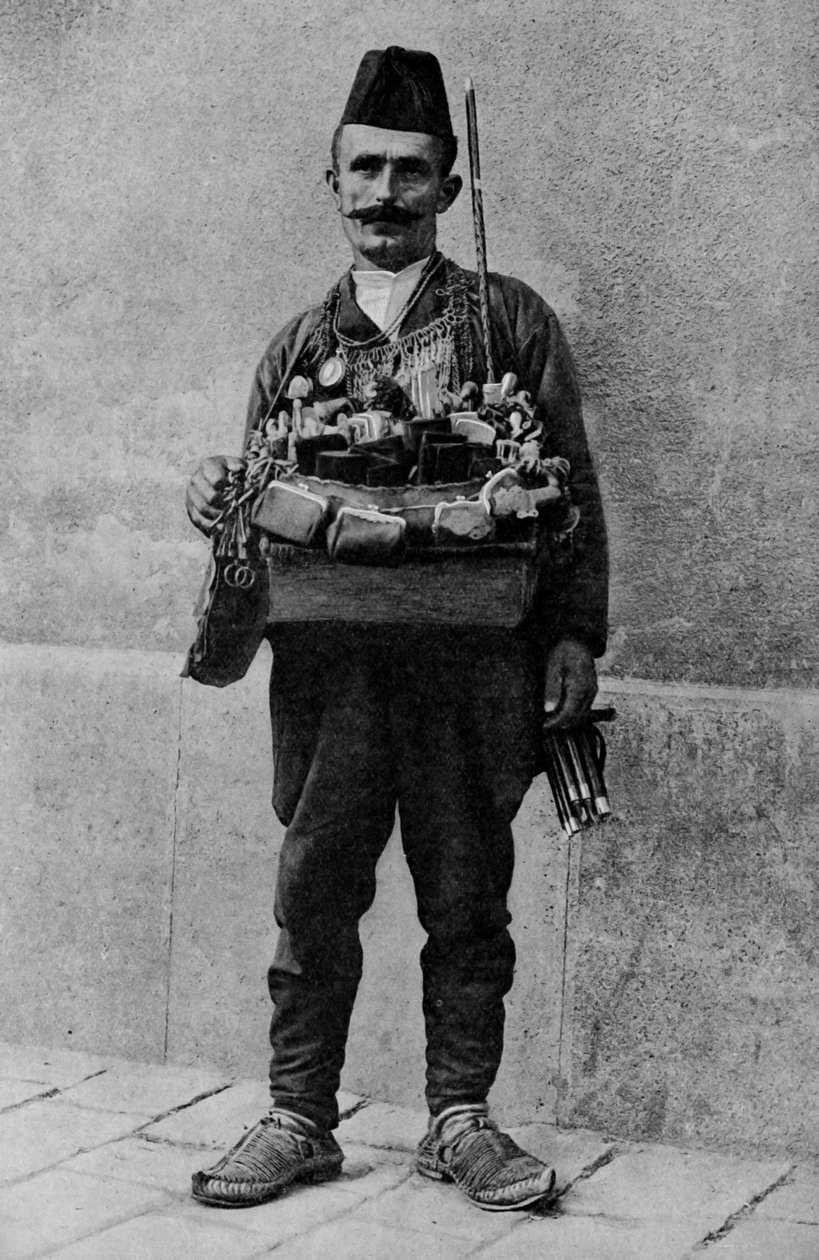土耳其。东方的奥托里库斯在市场上兜售他的商品。1920 作者 不明