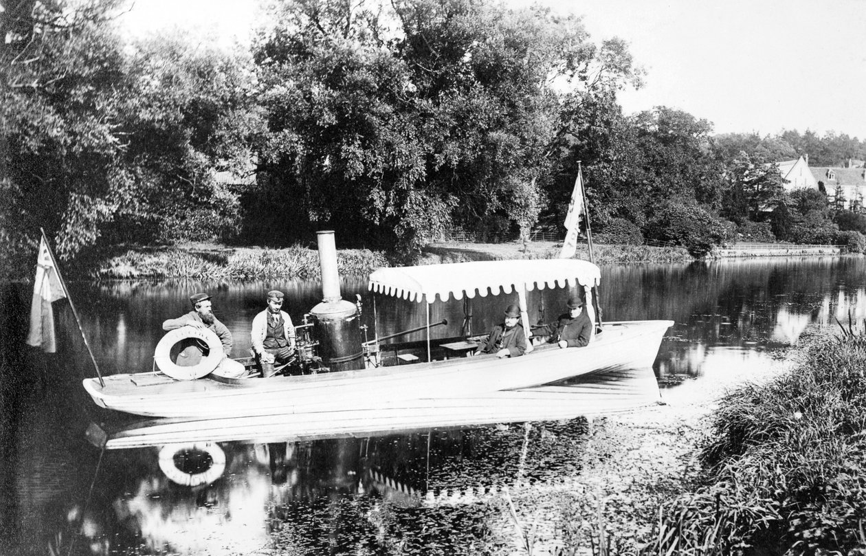 英国：Steam Craft the Spitfire。 诺福克湖区， 作者 不明