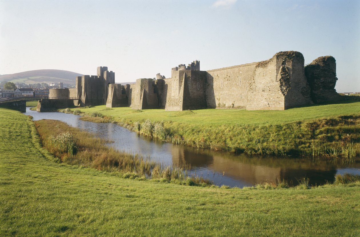 View of Caerphilly Castle, Glamorgan, Wales, built 1268-77 (photo) 作者 不明
