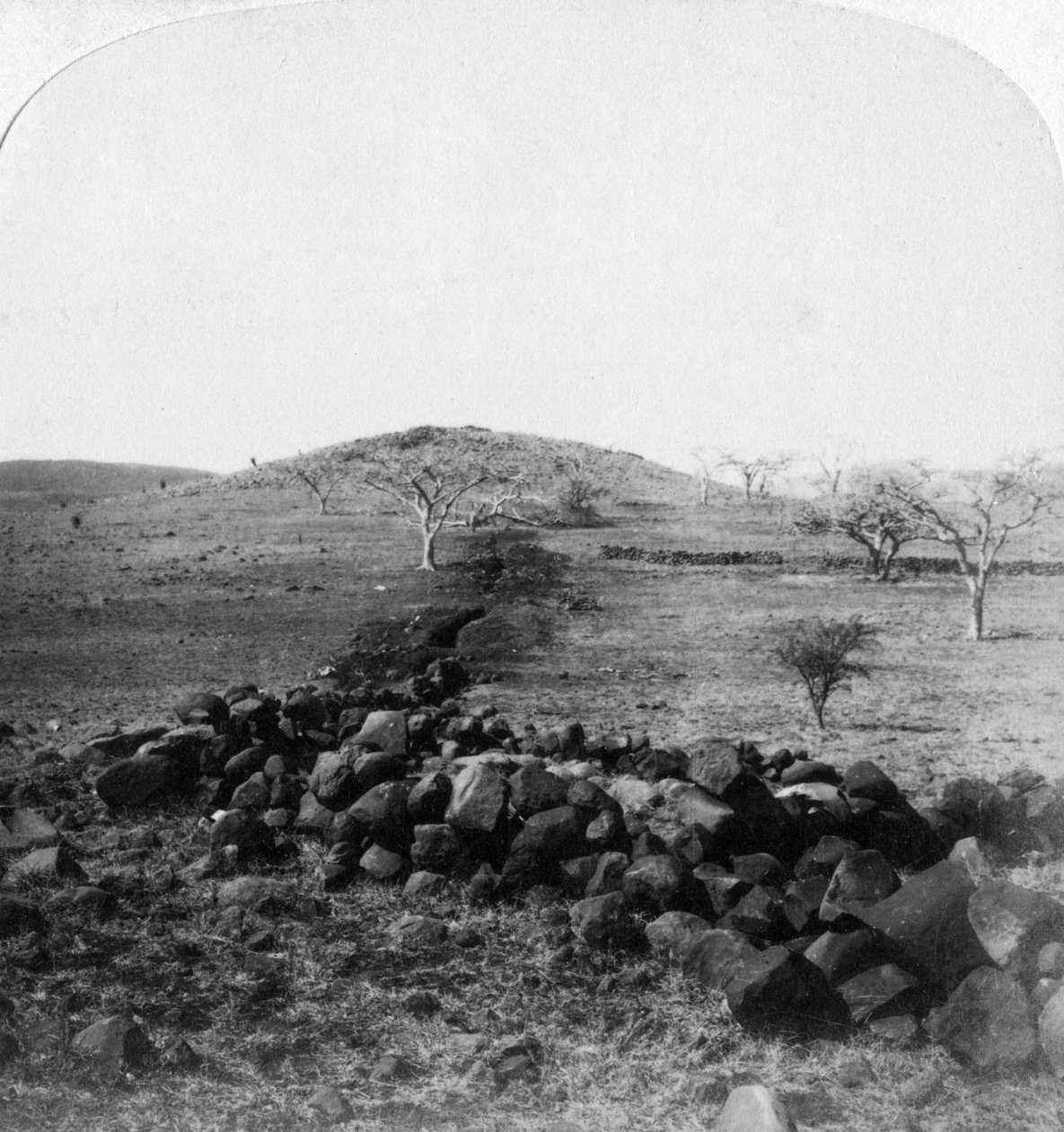 布尔人战Har和哈特斯山顶，爱尔兰旅著名装束场景，科伦索，1901年 作者 安德伍德和安德伍德