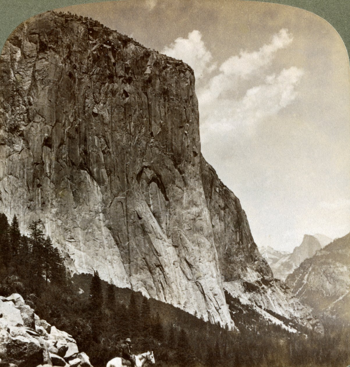 1902年，美国加利福尼亚州优胜美地山谷的El Capitan和Half Dome 作者 安德伍德和安德伍德