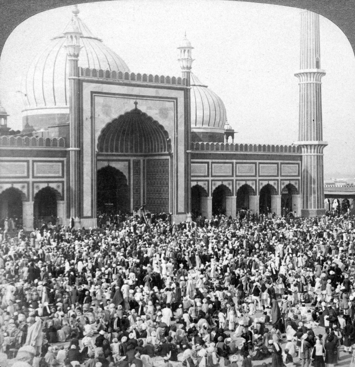1903年，印度德里Jumma Musjid举行的斋戒日。 作者 安德伍德和安德伍德