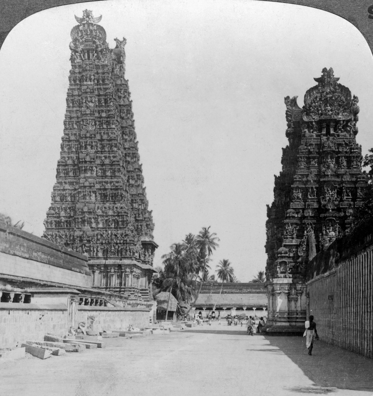 Gopuram，Sri Meenakshi印度教寺庙，印度泰米尔纳德邦马杜赖，摄于1900年代。 作者 安德伍德和安德伍德
