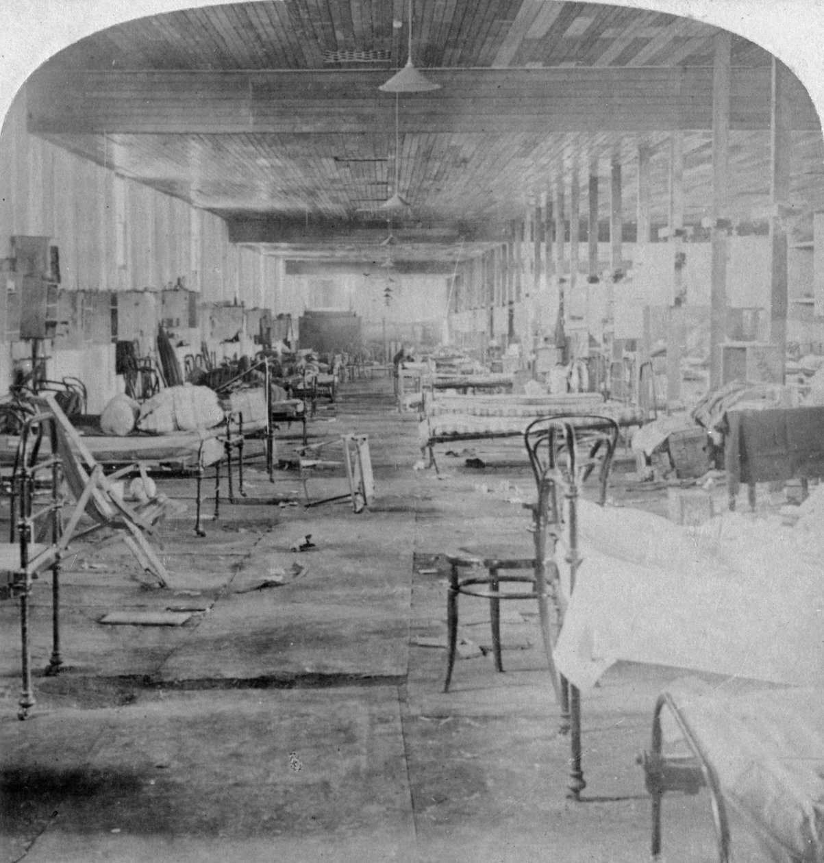 泥堂，1901年在南非比勒陀利亚的英国官员占领的最后一所监狱。 作者 安德伍德和安德伍德