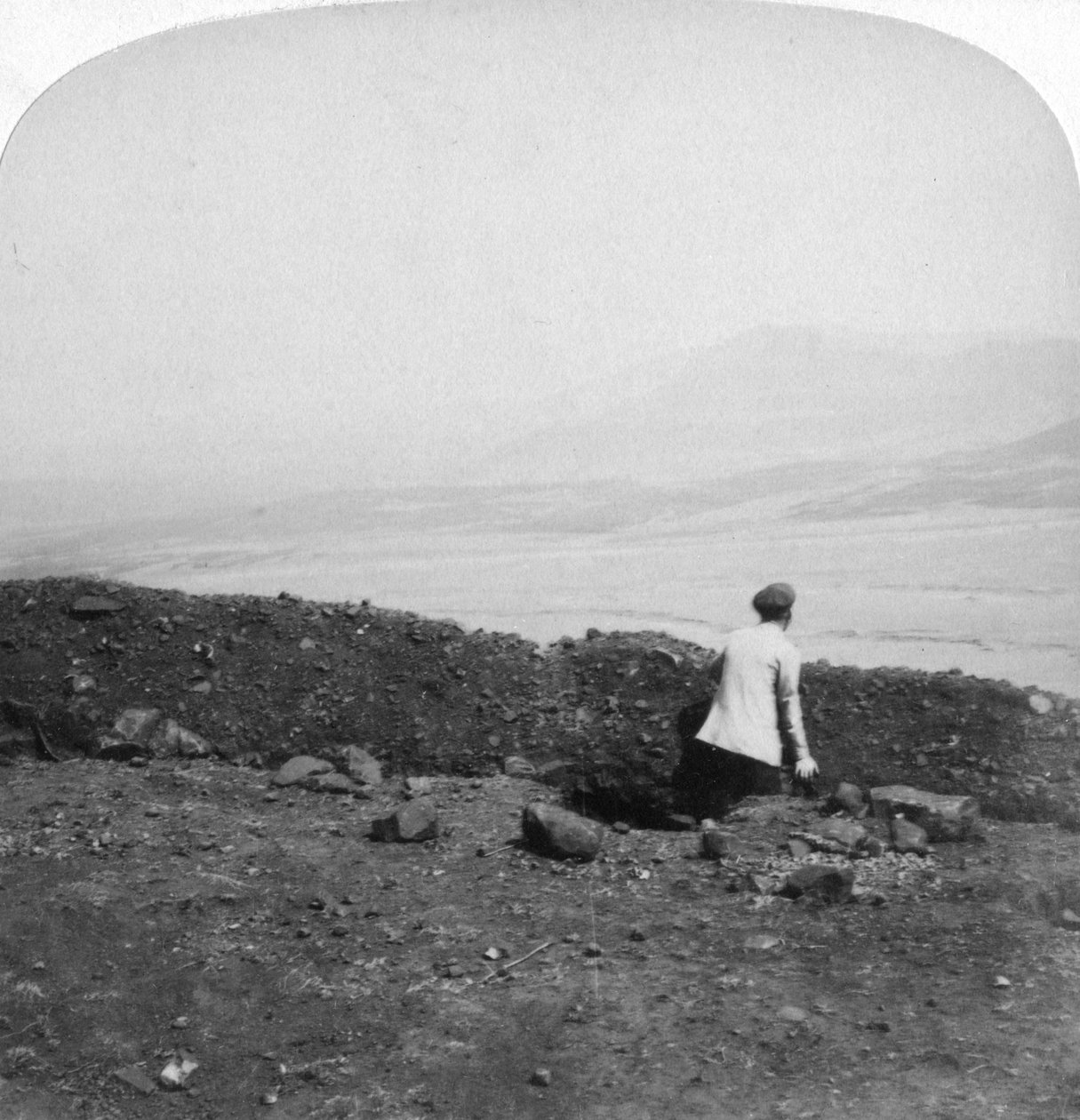 Spion Kop，来自南非Krantz Kloot的Boer战trench，1901年 作者 安德伍德和安德伍德