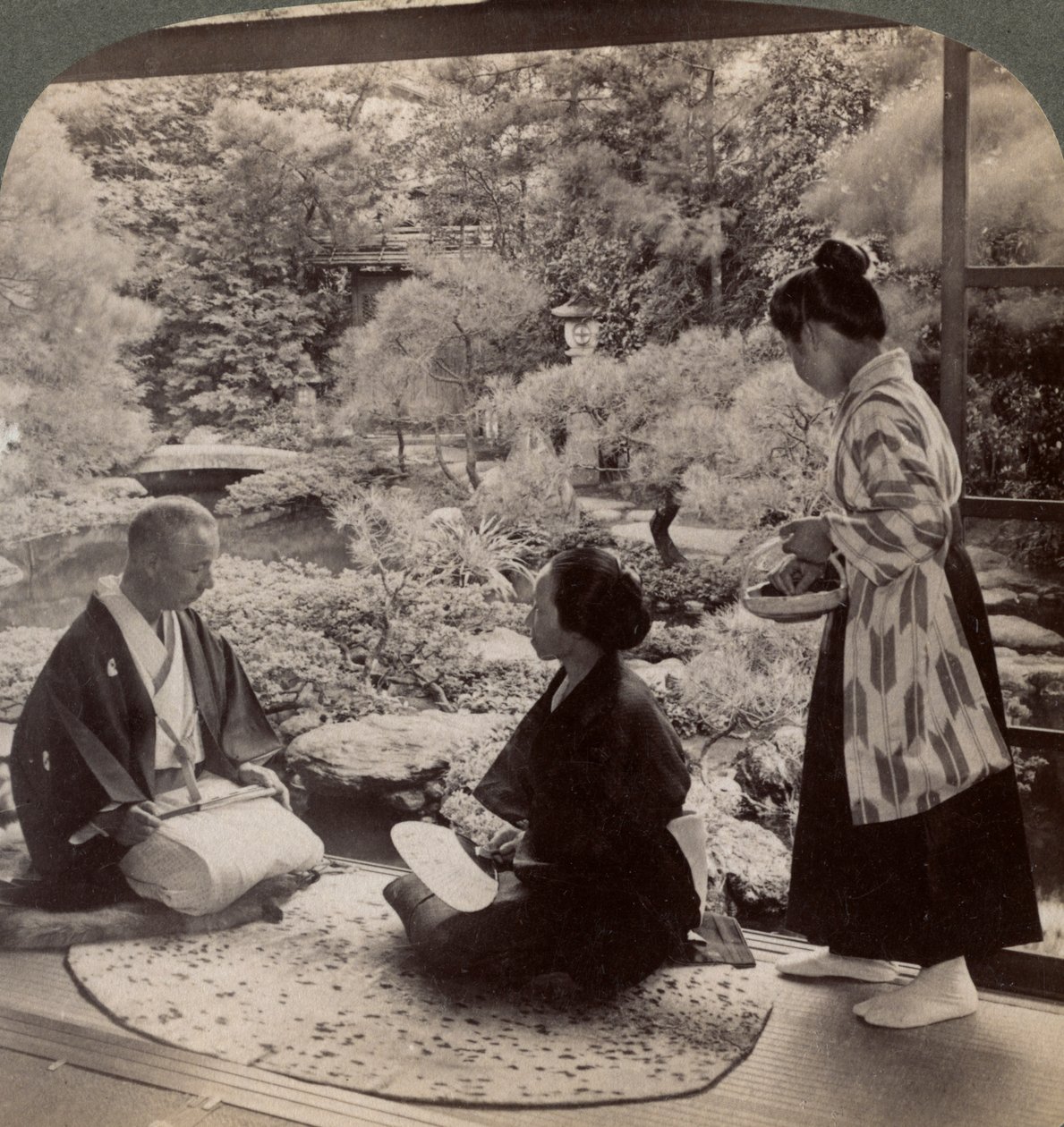 艺术产业负责人Yamikawa先生的住宅花园，日本京都，1904年 作者 安德伍德和安德伍德