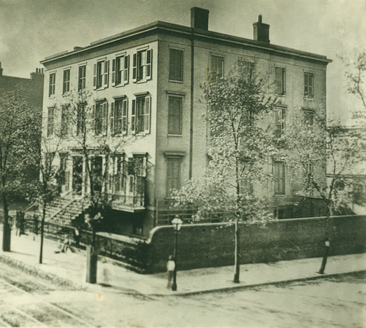 Julia Chouteau Maffitt Residence。第六和橄榄街的西北角 作者 不明