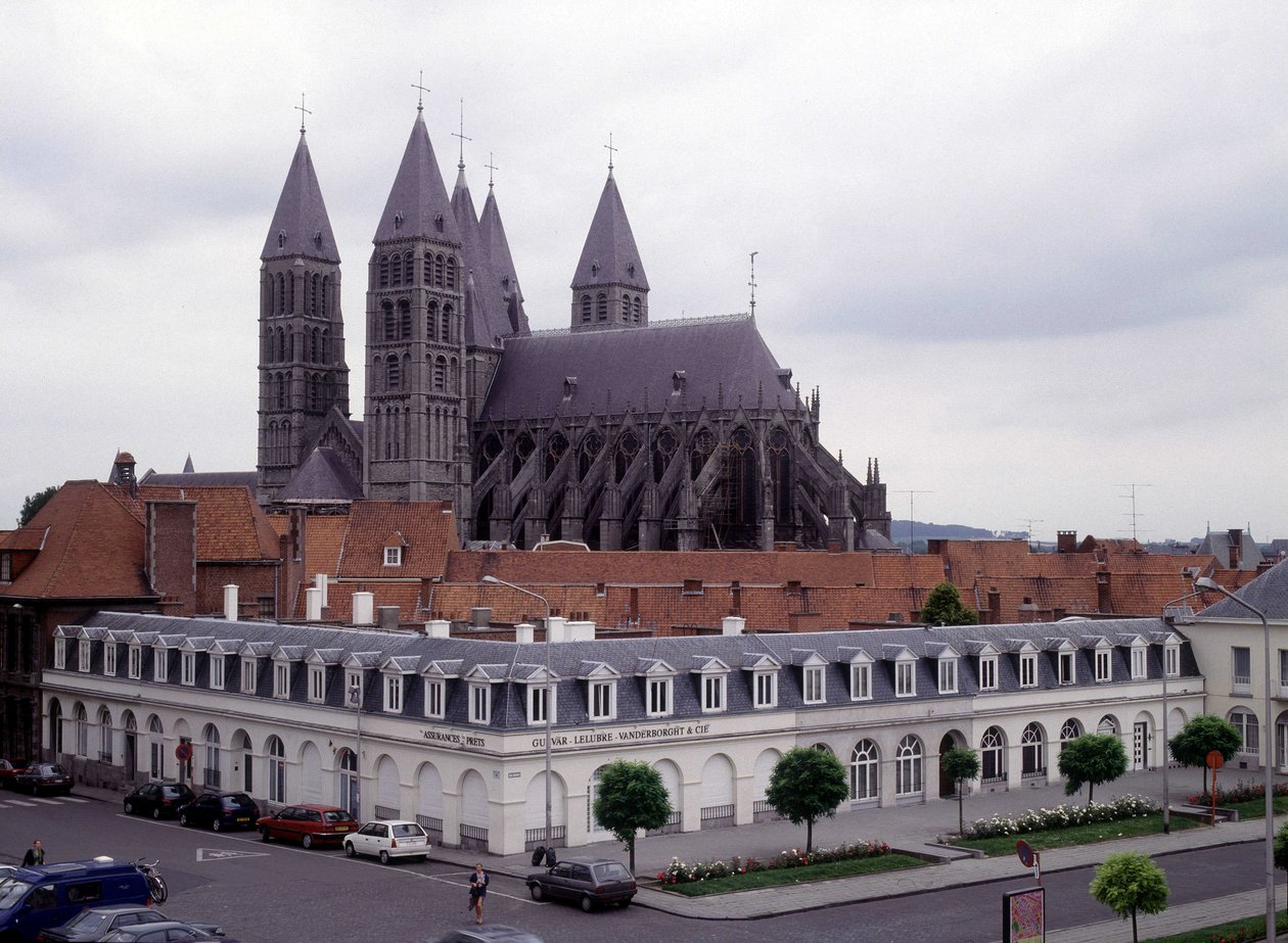 Cathedrale de Tournai（比利时），从外面看。 作者 未知艺术家