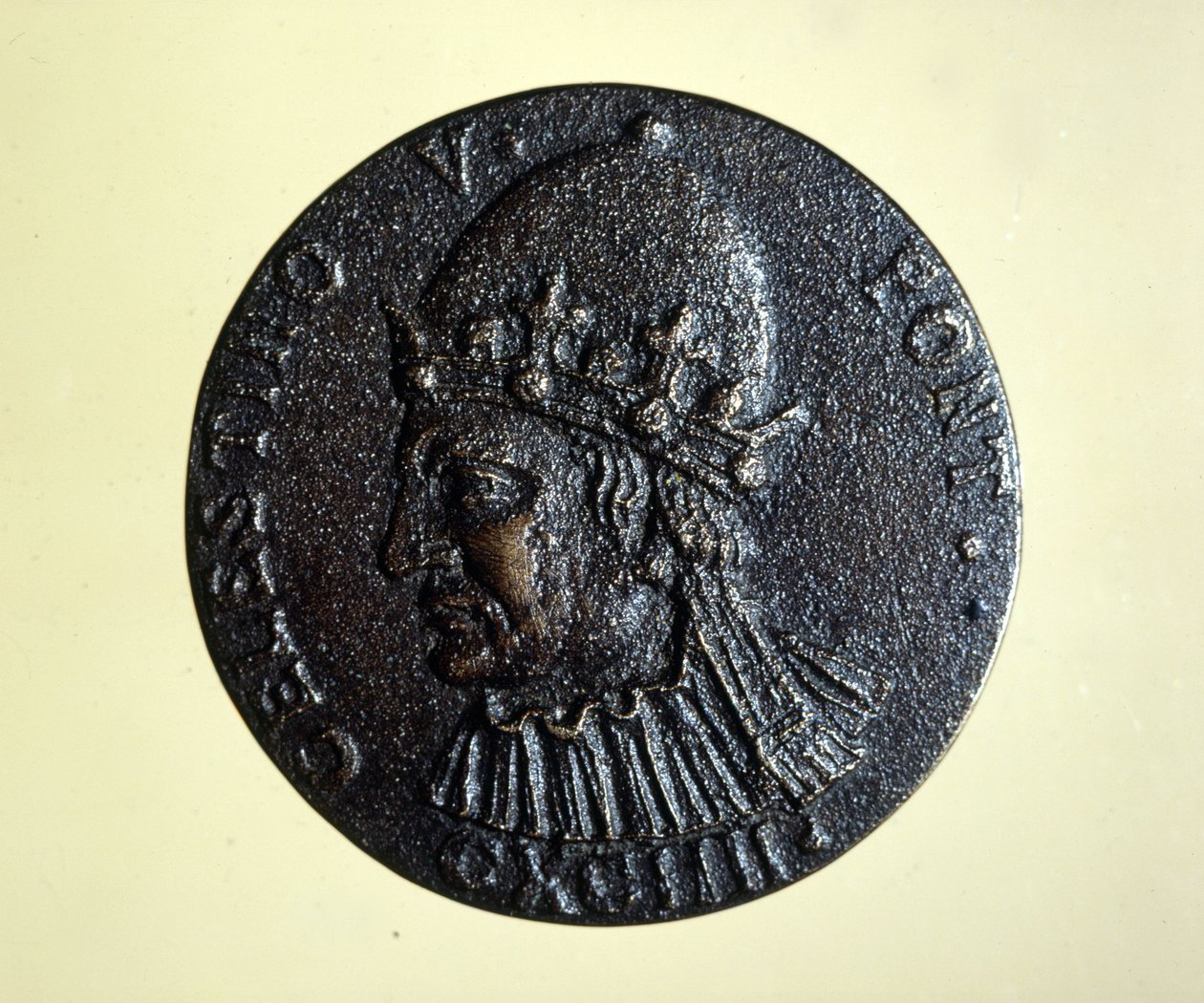Celestin V (或 St. Peter Celestin) (1215 - 1296) 搬家的教皇。 罗马勋章内阁勋章。 作者 未知艺术家