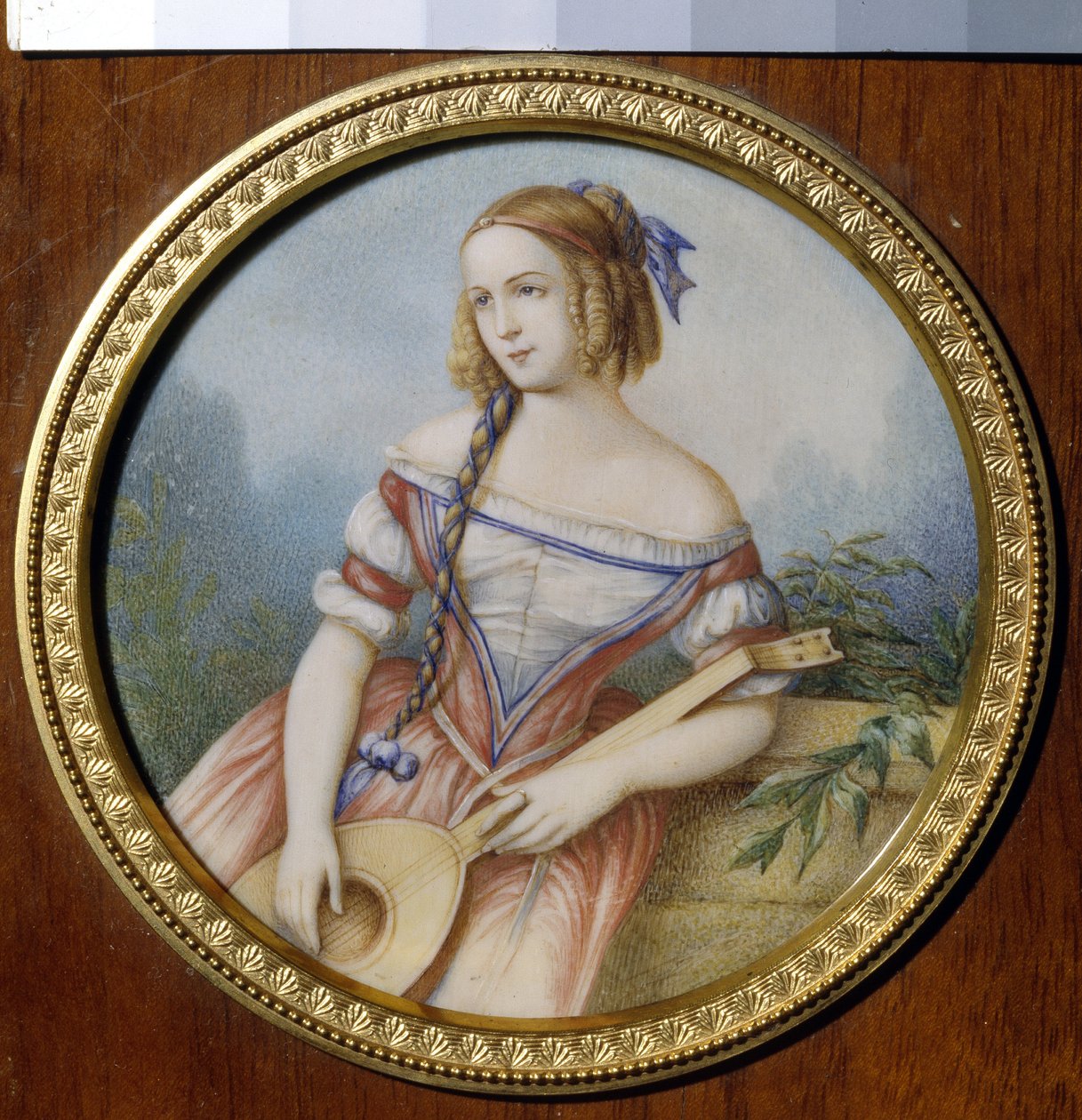 俄罗斯女演员瓦尔瓦拉-阿森科娃（Varvara Asenkova，1817-1841 年）饰演维克多-雨果（Victor Hugo，1802-1885 年）《巴黎圣母院》中的艾丝梅拉达。(俄罗斯女演员瓦尔瓦拉-阿森科娃饰演埃斯梅拉尔达）。佚名作品，纸面水彩画 作者 未知艺术家
