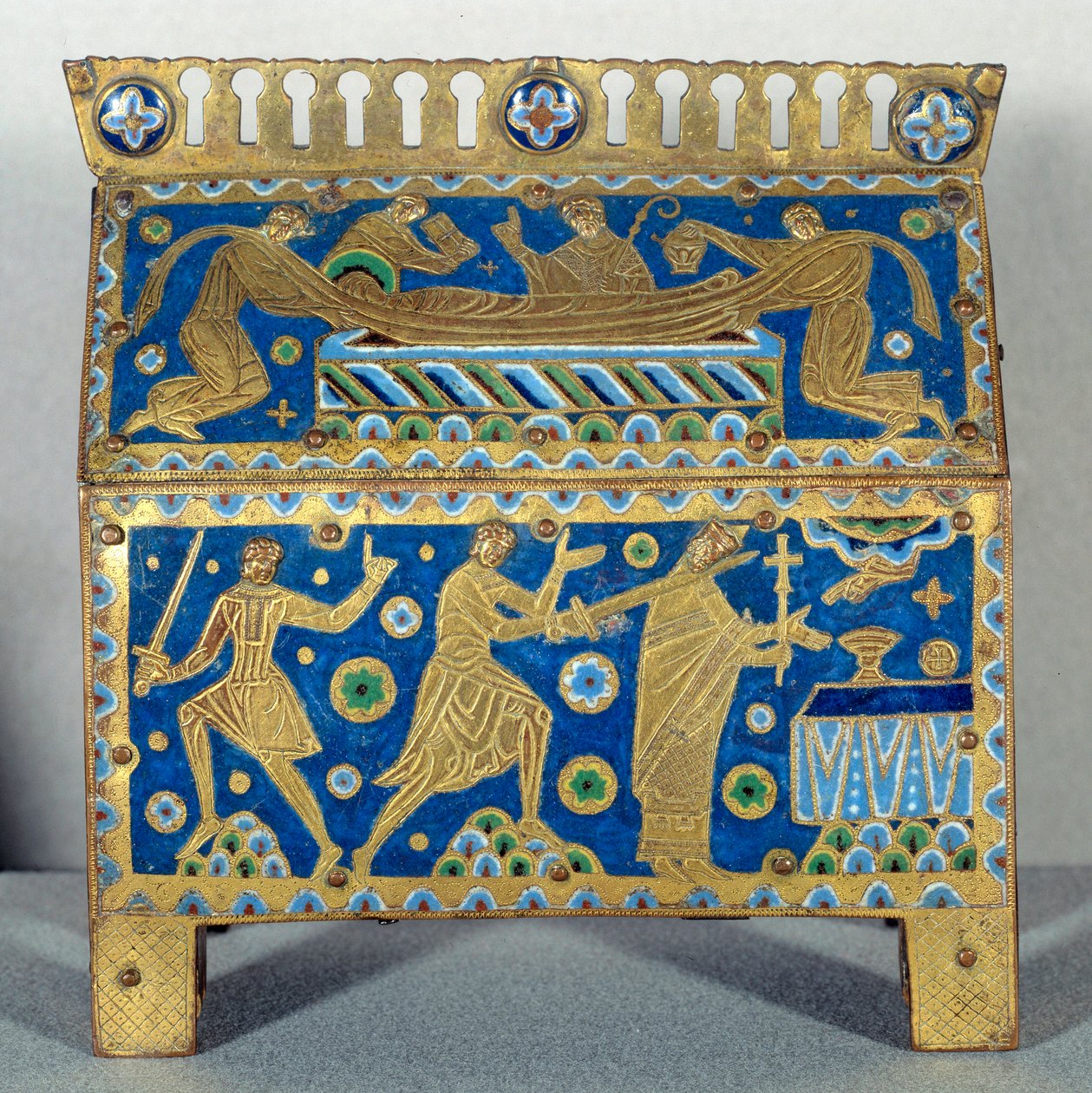 艺术品：坎特伯雷大主教圣托马斯贝克特（1118-1170）的珐琅狩猎、金和铜。 它是 1170 年 12 月 29 日在坎托贝里大教堂暗杀 Archeveque 及其葬礼的代表。 约 1220 作者 未知艺术家