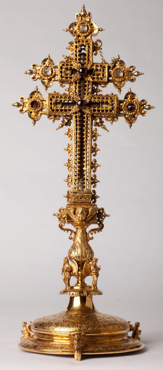 圣物十字架。 用 juwels 进行金属加工。 起源修道院 (Saint-Amand Tournai, ex-Elnone。16 世纪。 作者 未知艺术家