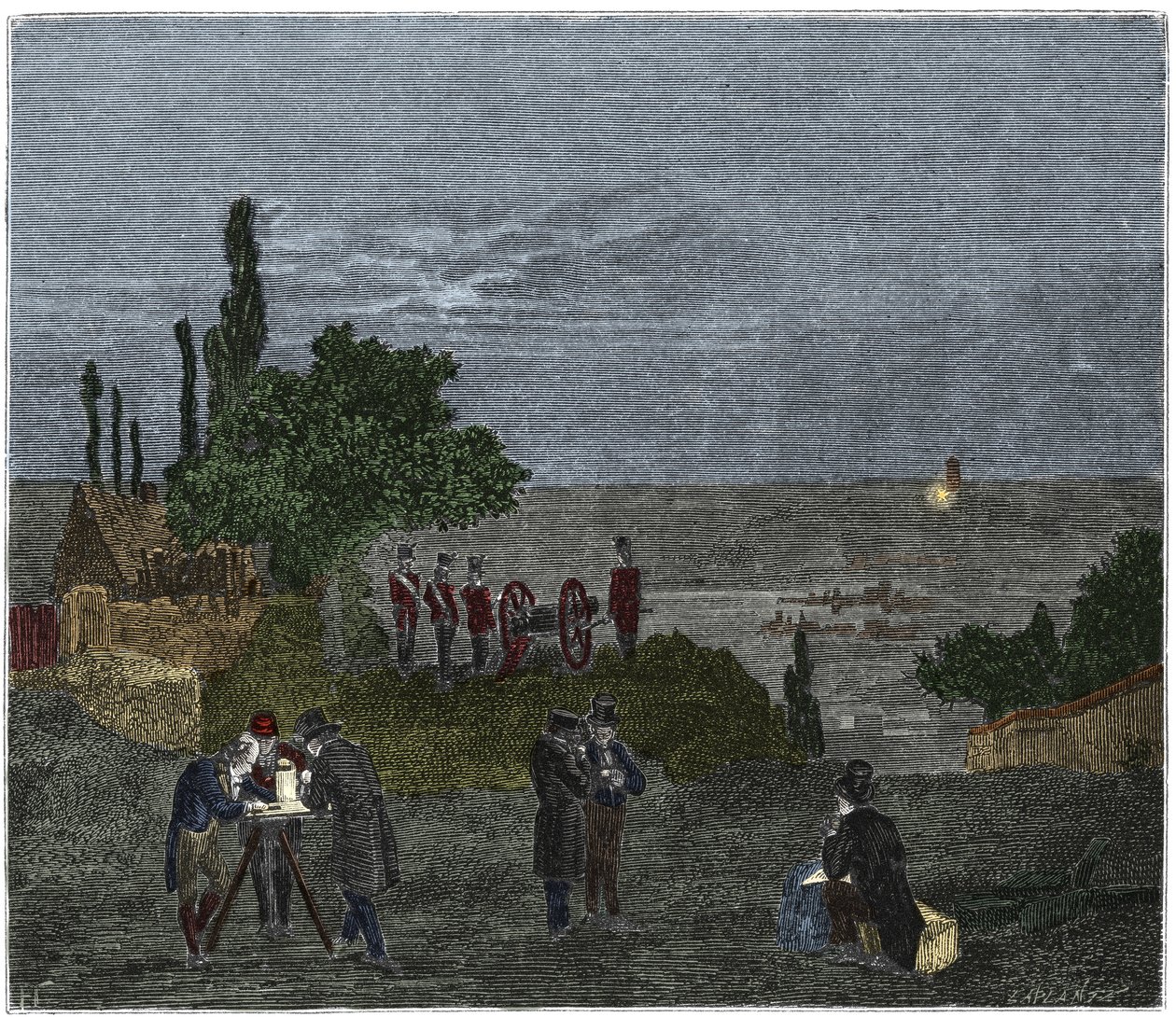 科学实验：计算声速，由 Humboldt、Louis-Joseph Gay-Lussac (Louis Joseph Gay Lussac)、Bouvard、Prony 和 Mathieu 所著，它确定了光感知与枪声感知之间的时间间隔， 在晚上 作者 未知艺术家