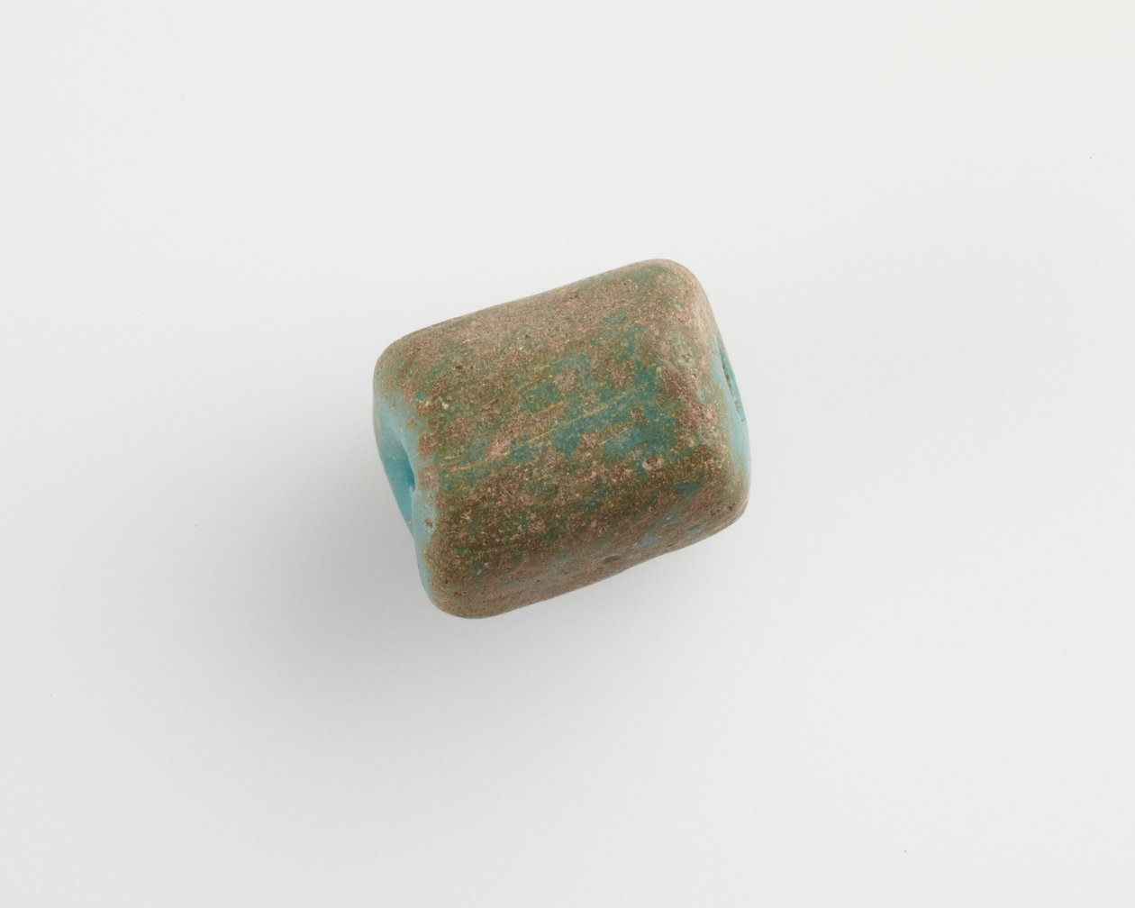 珠子，六角形 作者 未知艺术家