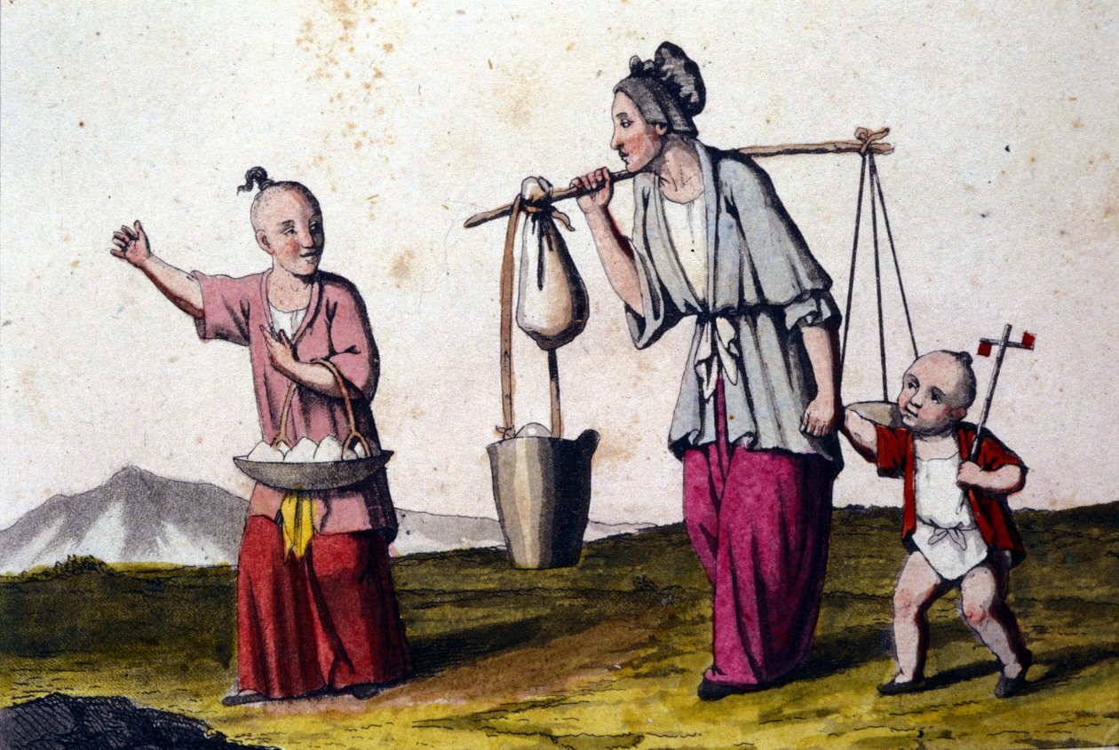 中国。 一个提水的女人带着两个孩子，大一个提着一篮米。 19 世纪的版画。 作者 未知艺术家