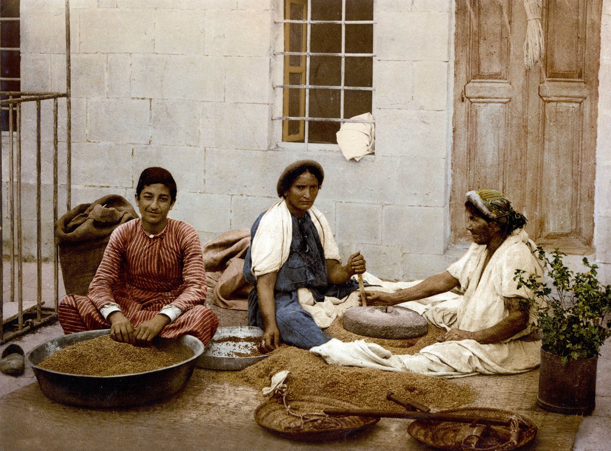 Peasants moulding wheat in Jerusalem. Photochrome sd. between 1890-1900. 作者 未知艺术家