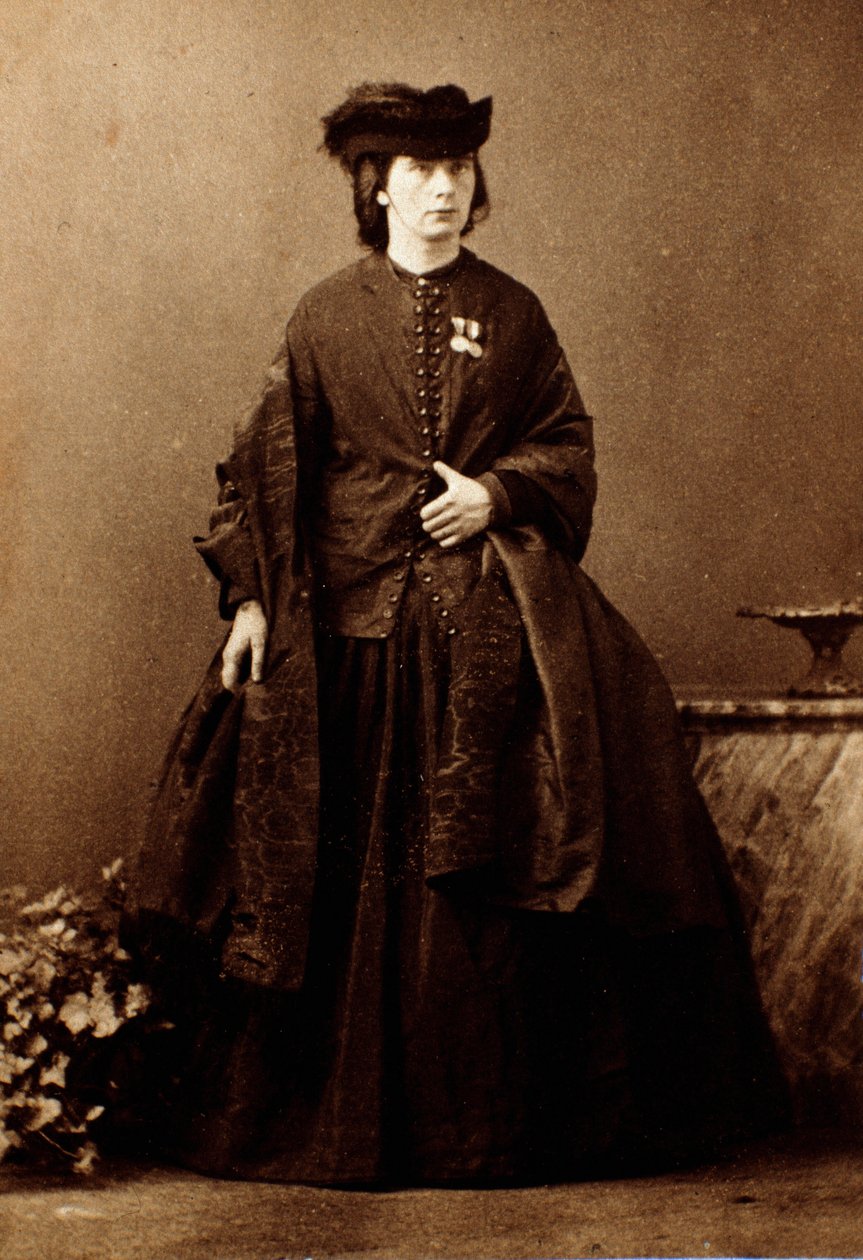 Risorgimento：“英国作家杰西·怀特·马里奥（1832-1906）的肖像，在意大利爱国者阿尔贝托·马里奥的妻子朱塞佩·加里波第的竞选活动中担任护士”摄影。 私人收藏 作者 未知艺术家