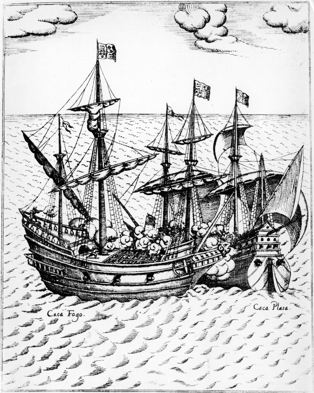 弗朗西斯·德雷克爵士的“金鹿”（1540-1596 年）在 1579 年在厄瓜多尔附近捕获西班牙船“Nuestra Senora de Conception”，被称为“Cacafuego”。 雕刻 16 世纪。 作者 未知艺术家
