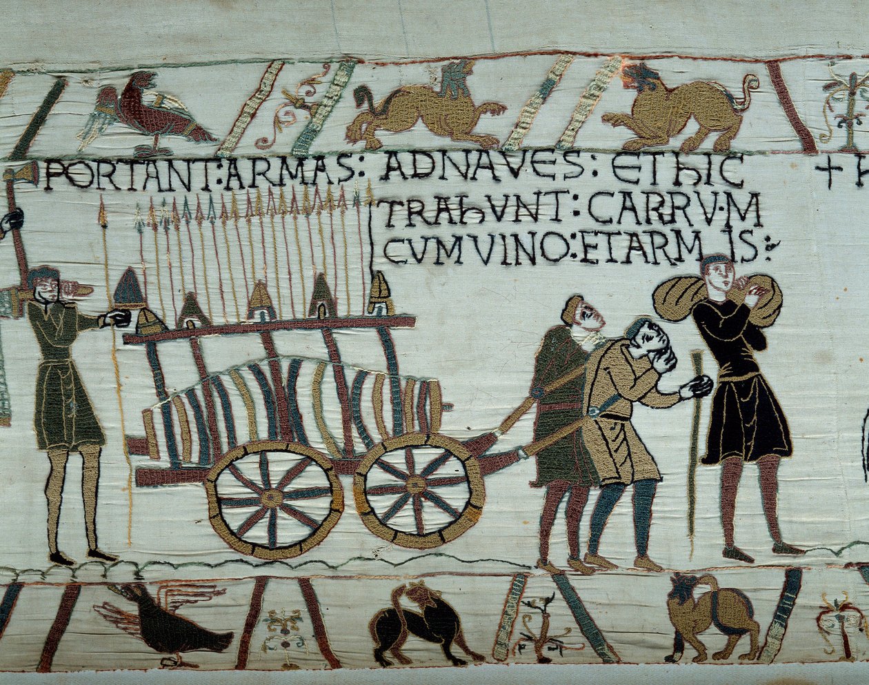 1066 年，征服者威廉 (1027-1087) 的舰队在为征服英格兰加油期间将武器和葡萄酒带到船上 贝叶挂毯的细节或玛蒂尔德女王的刺绣 作者 未知艺术家