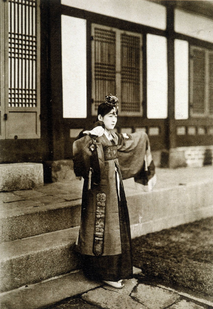 Kusang Coreenne 舞者（19 世纪后期）。 作者 未知的摄影师