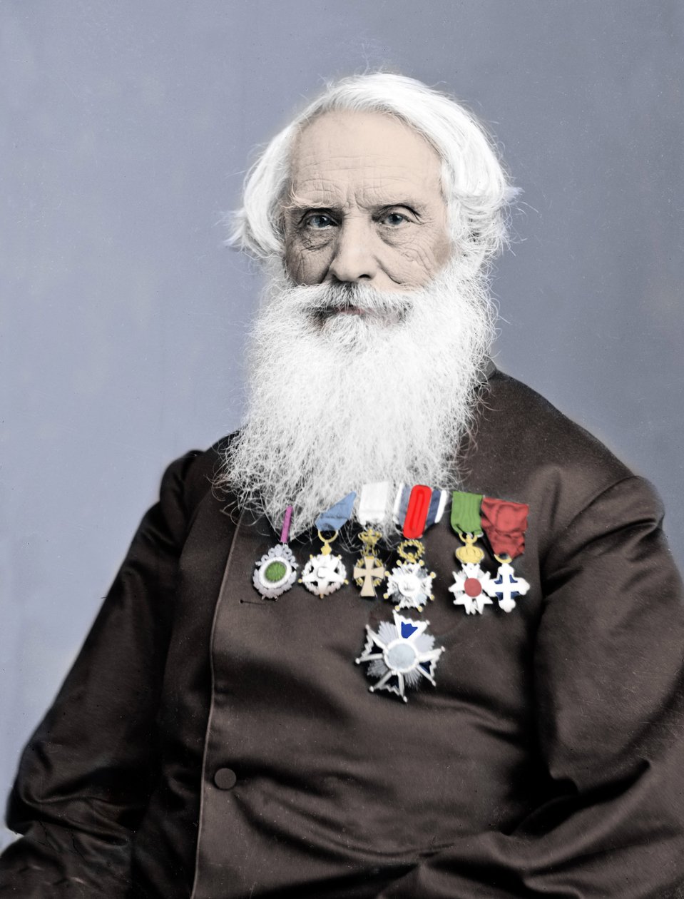 美国发明家塞缪尔·芬利·布里斯·莫尔斯 (Samuel Finley Breese Morse，1791-1872) 的肖像，拍摄于 1860 年左右。 作者 未知的摄影师