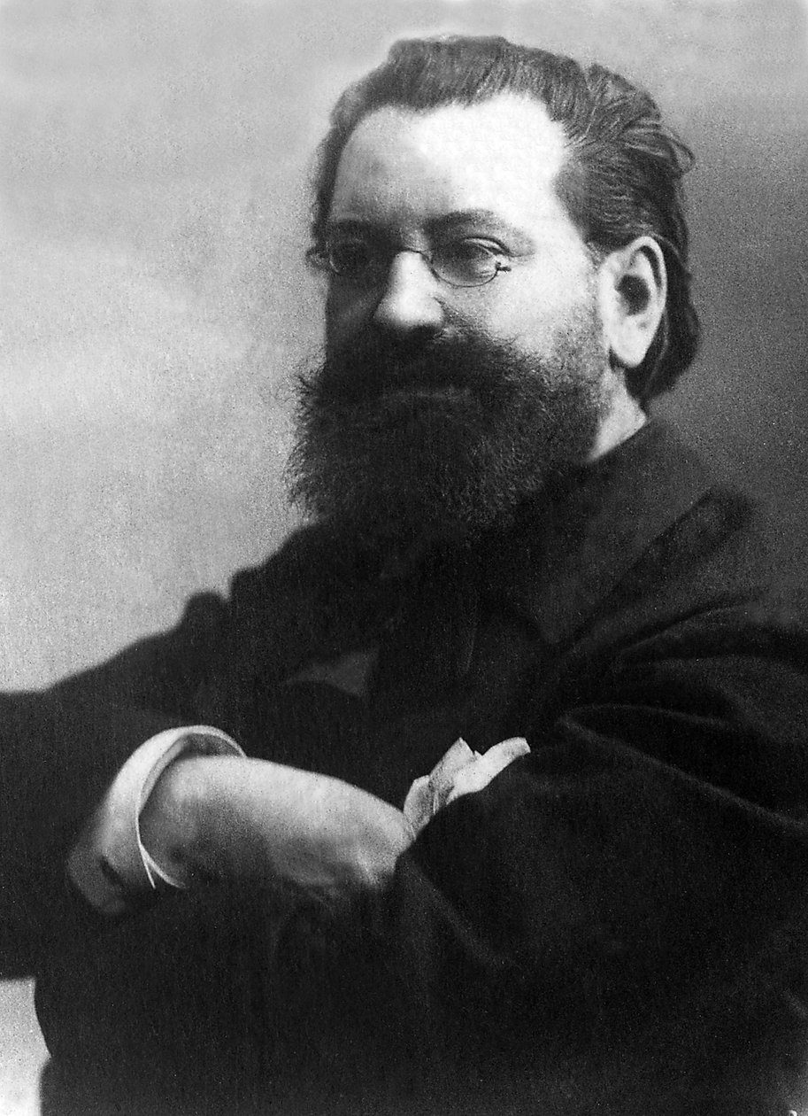 法国记者爱德华·德鲁蒙 (1844-1917) 的肖像。 作者 未知的摄影师