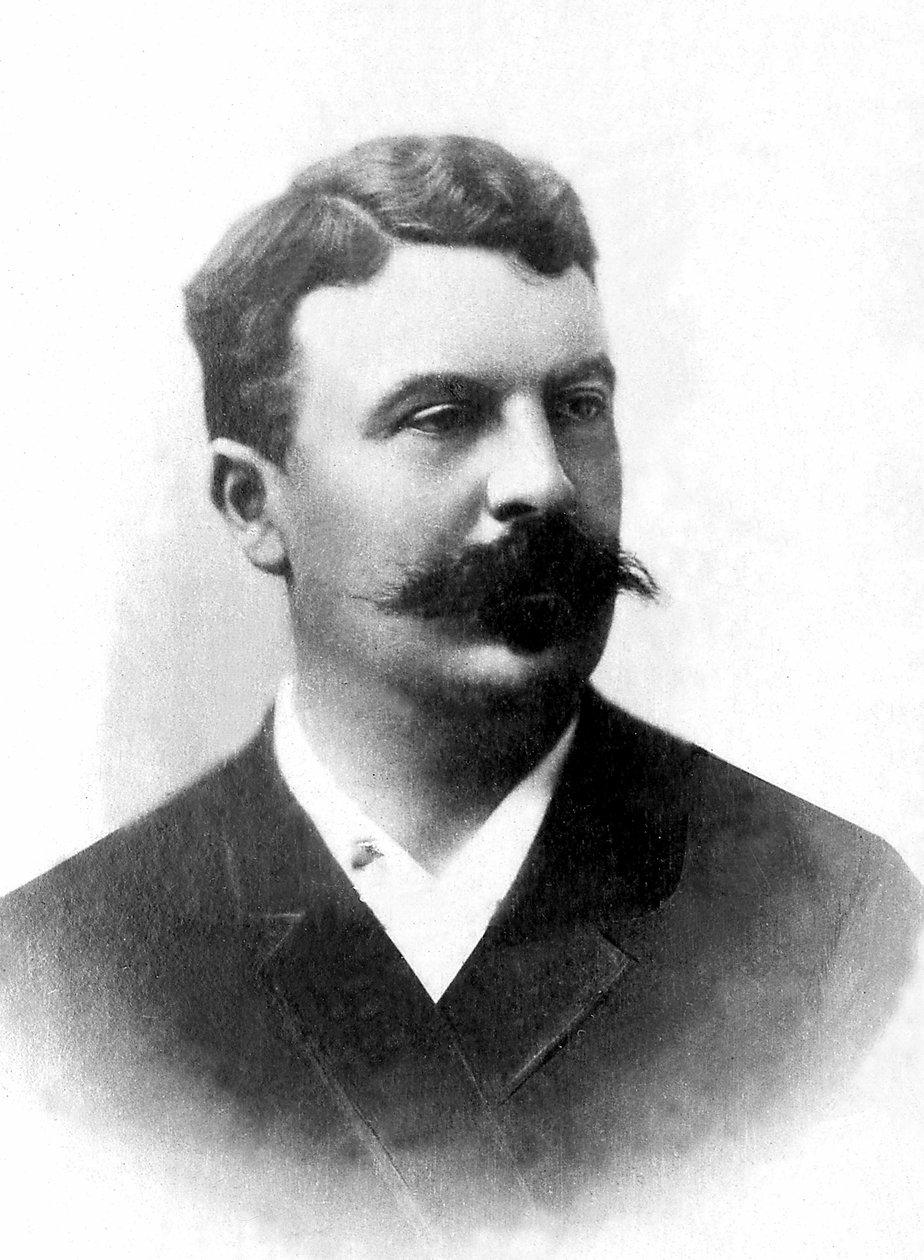 法国作家盖伊·德·莫泊桑（Guy de Maupassant，1850-1893 年）的肖像。 作者 未知的摄影师