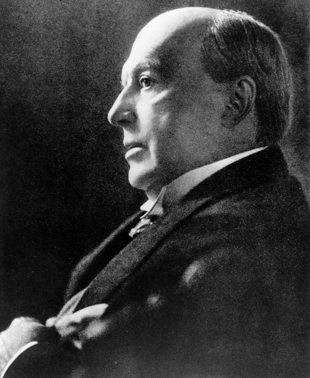 亨利·詹姆斯 (1843 -1916) 的肖像。 美国小说家和评论家于 1915 年归化英国人。 作者 未知的摄影师