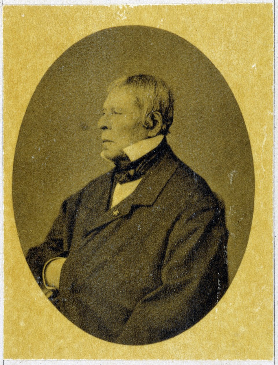 让·奥古斯特·多米尼克·安格尔 (Jean Auguste Dominique Ingres，1780 - 1867) 于 1841 年的肖像。 作者 未知的摄影师
