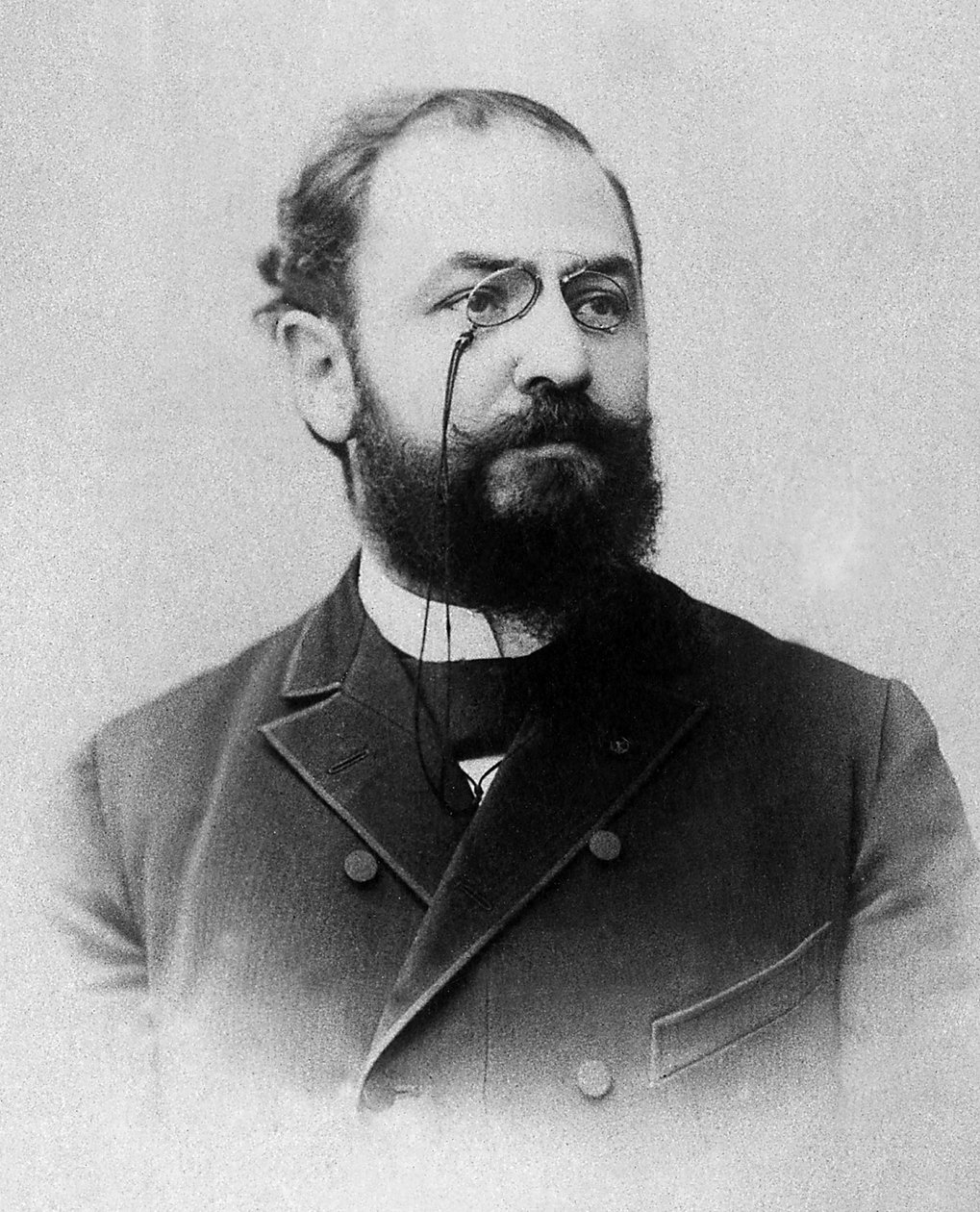法国政治家莱昂-布尔乔亚（1851-1925）的画像。 作者 未知的摄影师
