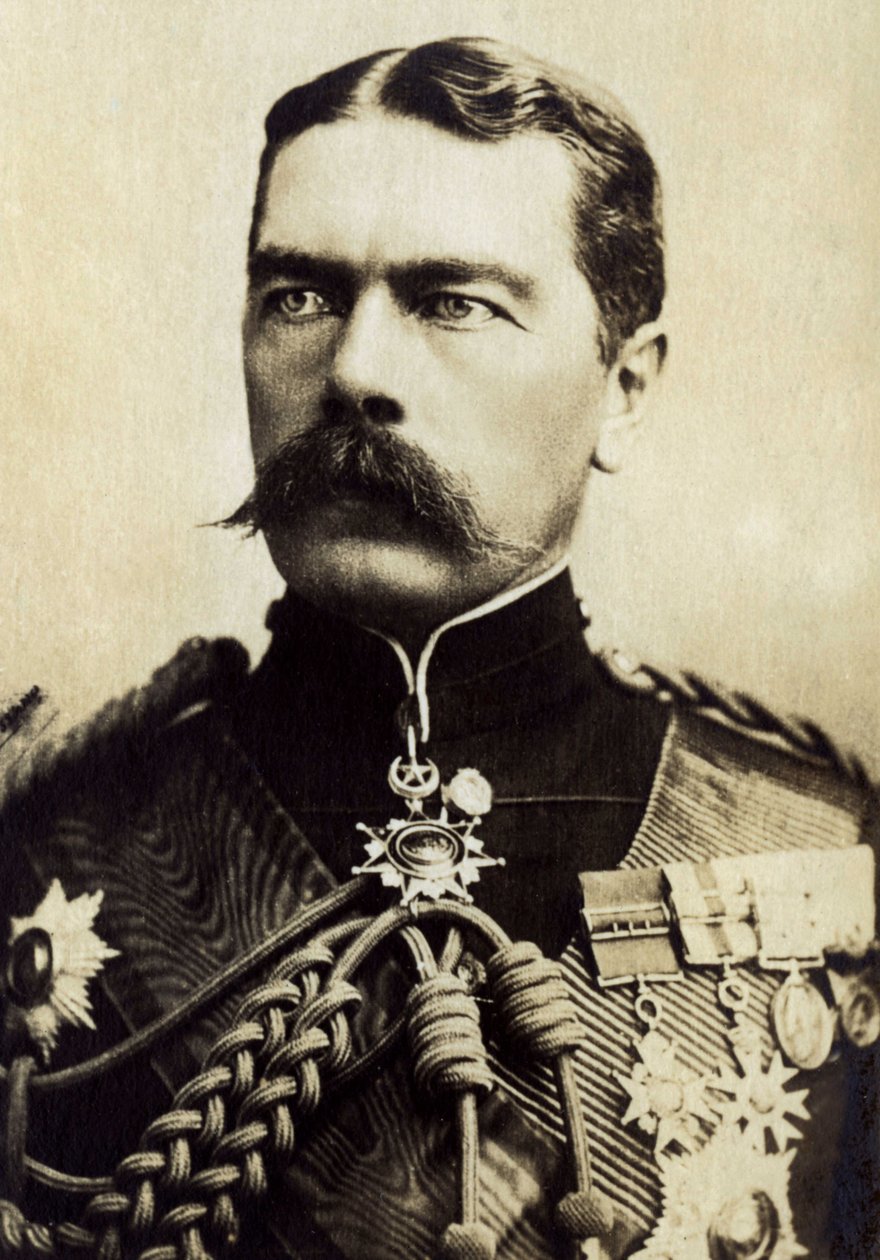 喀土穆的基奇纳勋爵 (1850-1916) 的肖像，英国军队。 作者 未知的摄影师
