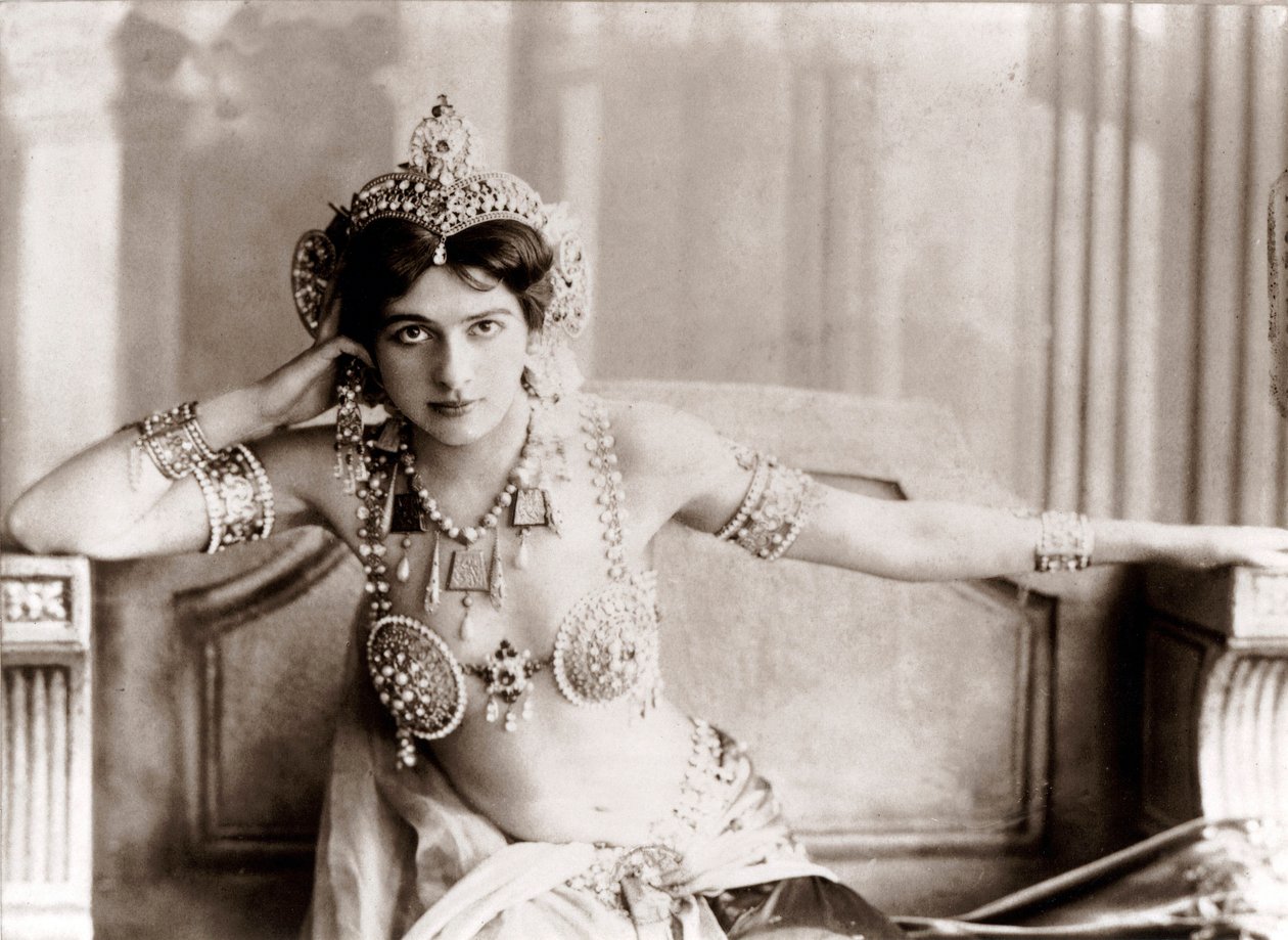 Margaretha Geertruida Zelle（又名 Mata Hari）肖像，荷兰舞蹈家和间谍，20 世纪（照片 作者 未知的摄影师