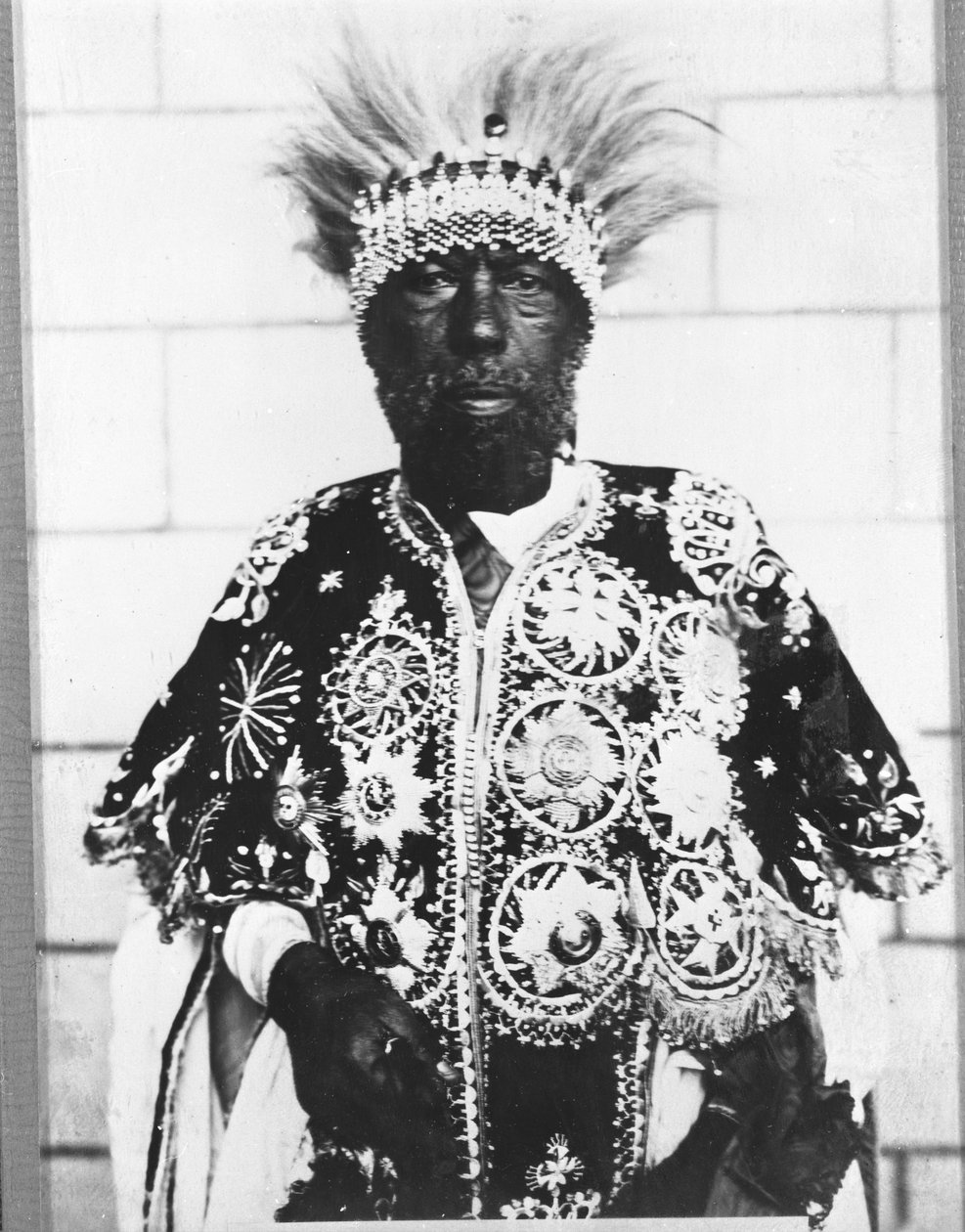 Menelik II (1844 - 1913) 埃塞俄比亚国王的肖像。 作者 未知的摄影师