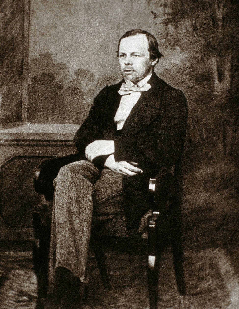 俄罗斯作家费多尔·陀思妥耶夫斯基（Dostoevsky 或 Dostoevsky）（1821-1881）的肖像。 19 世纪的照片。 作者 未知的摄影师