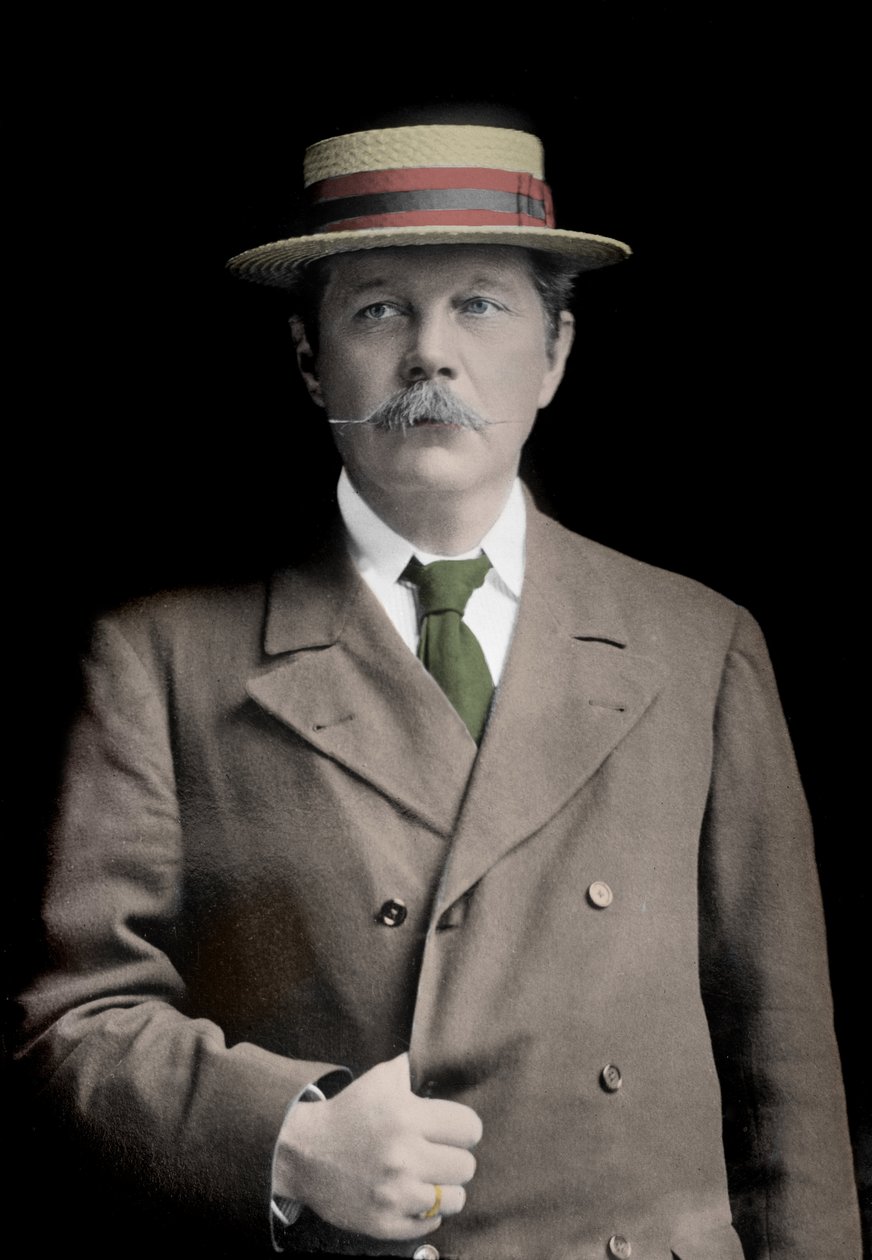 阿瑟-柯南-道尔爵士（1859-1930）的肖像，英国作家，"夏洛克-福尔摩斯 "这一人物的创造者。 作者 未知的摄影师