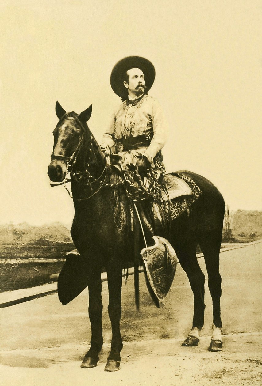 威廉·弗雷德里克·科迪 (1846-1917) 的肖像，被称为布法罗比尔，美国士兵、冒险家和骑手演员。 作者 未知的摄影师
