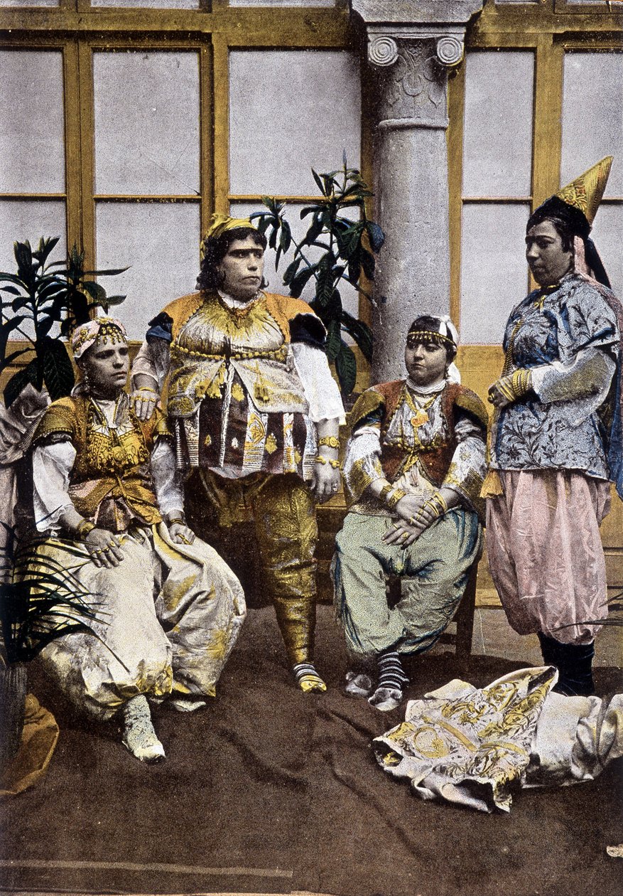 突尼斯女人。 古代服饰。 19 世纪摄影。 作者 未知的摄影师