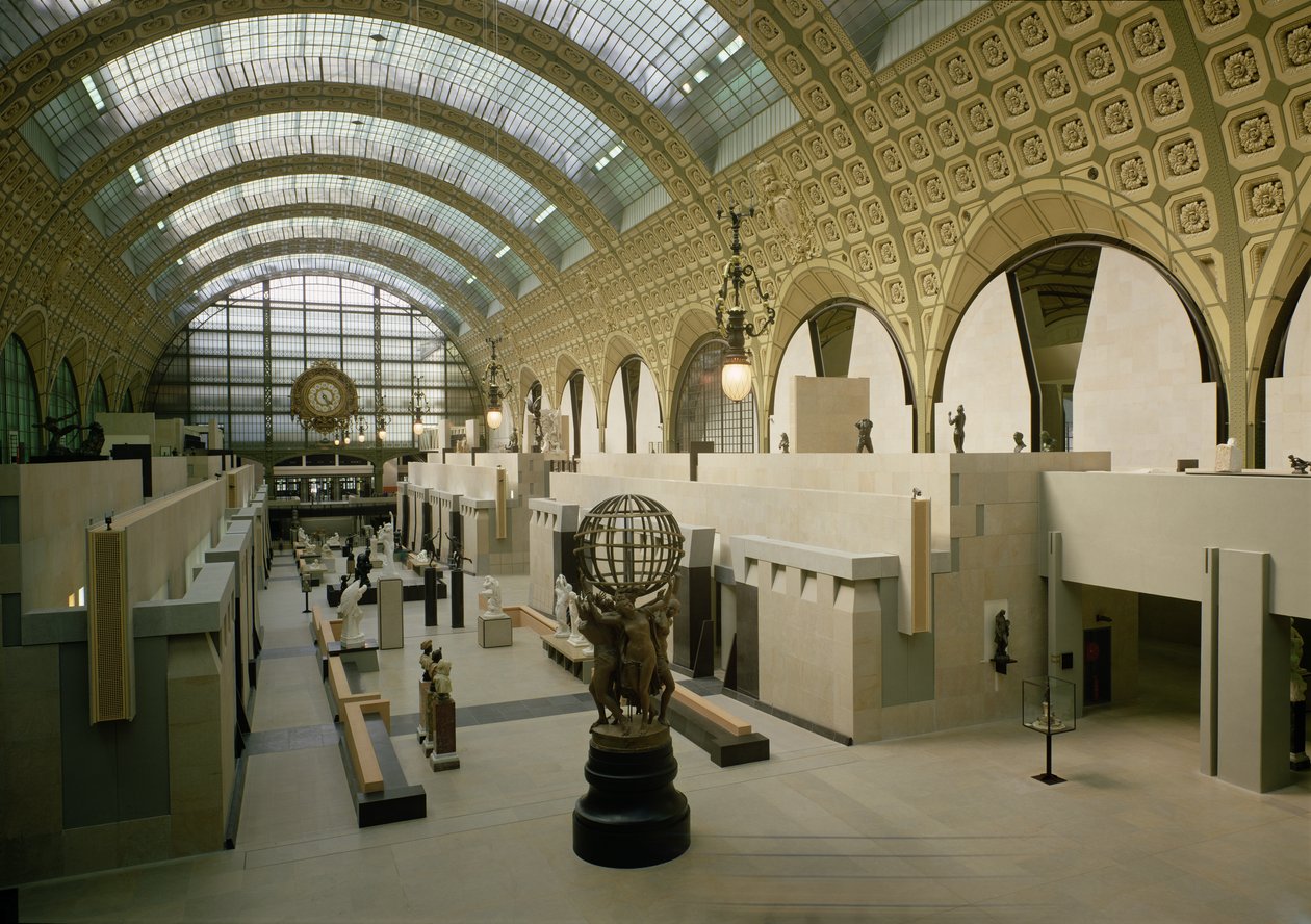 主入口的内部视图，最初建于1900年 作者 维克多·亚历山大·拉鲁克斯（Victor Alexandre Laloux）