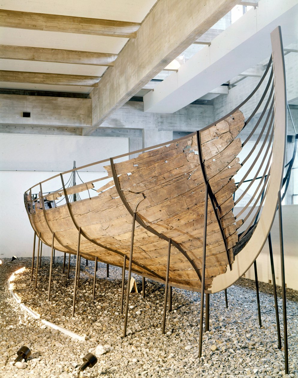 挪威西部Sognefjord的远洋货轮，约1030年（松木，橡木和石灰） 作者 维京人