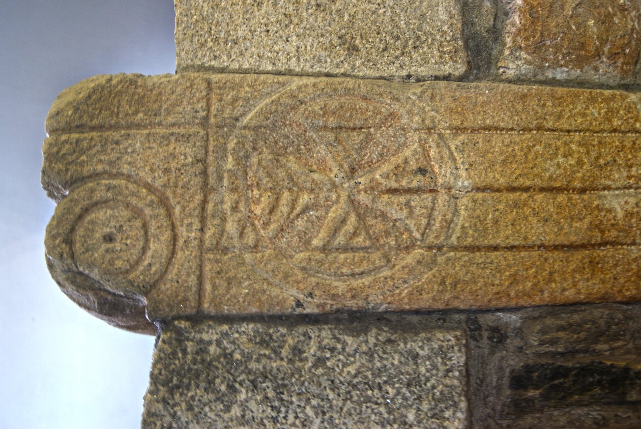 São，Lamego，葡萄牙SãoPedrodeBalsemão教堂的Visigothic雕刻c.599（花岗岩） 作者 西哥特人