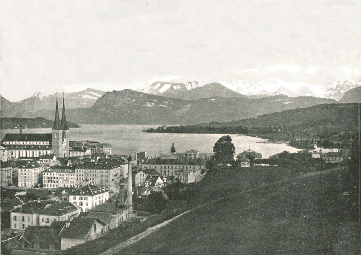 卢塞恩及其山景，瑞士，1895年。 作者 W和S有限公司