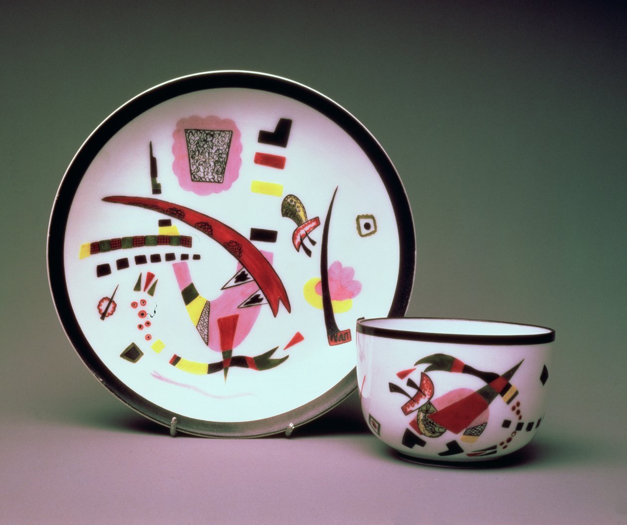 杯碟，1923年（瓷器） 作者 瓦西里·康定斯基